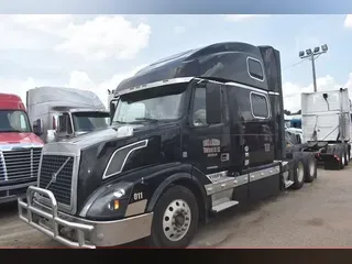 2018 VOLVO VNL64T780