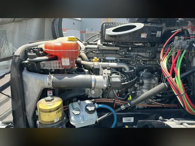 2019 Freightliner Cascadia 126