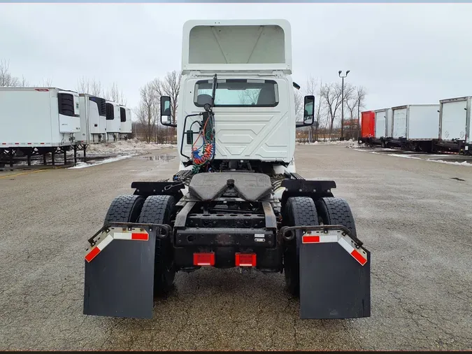 2019 NAVISTAR INTERNATIONAL RH613 DAYCAB S/A