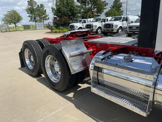 2022 Peterbilt 567