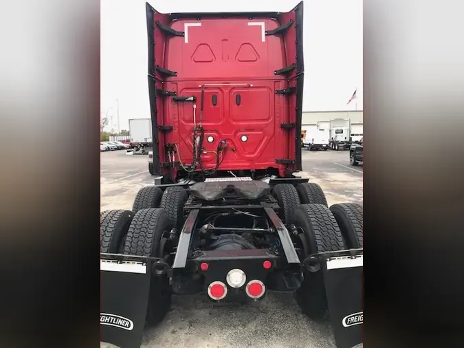 2021 Freightliner Cascadia