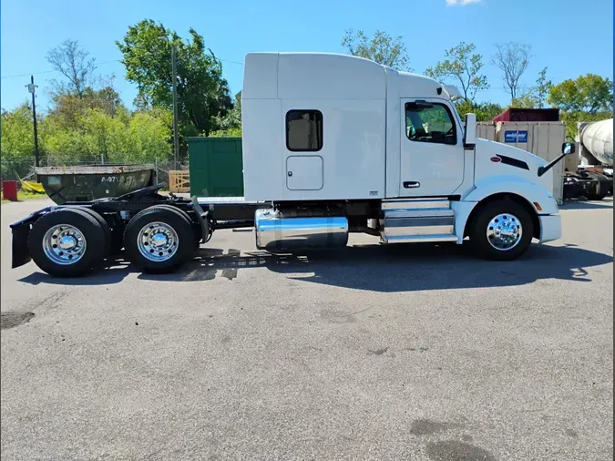 2022 Peterbilt 579