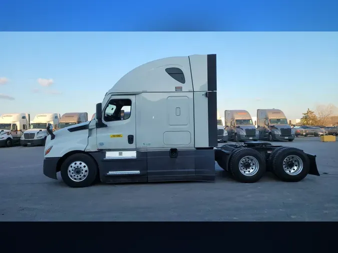 2022 Freightliner Cascadia 126
