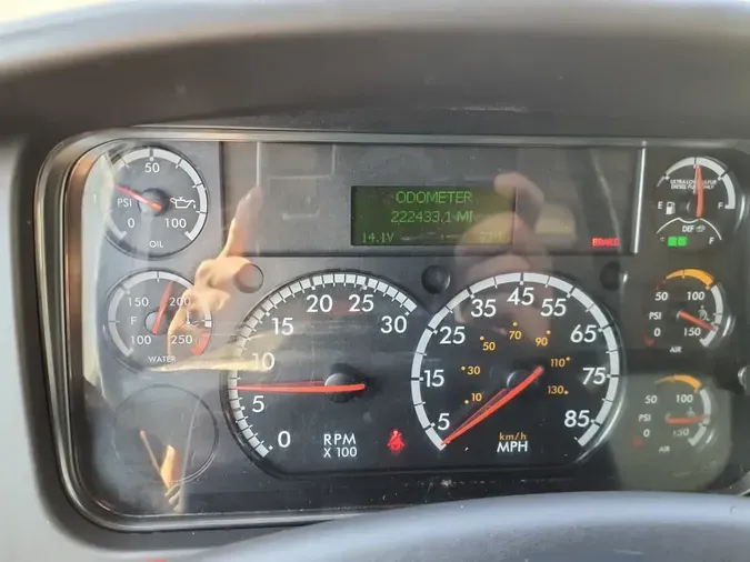 2020 FREIGHTLINER M2 106