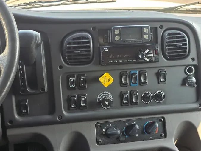 2019 FREIGHTLINER/MERCEDES M2 106