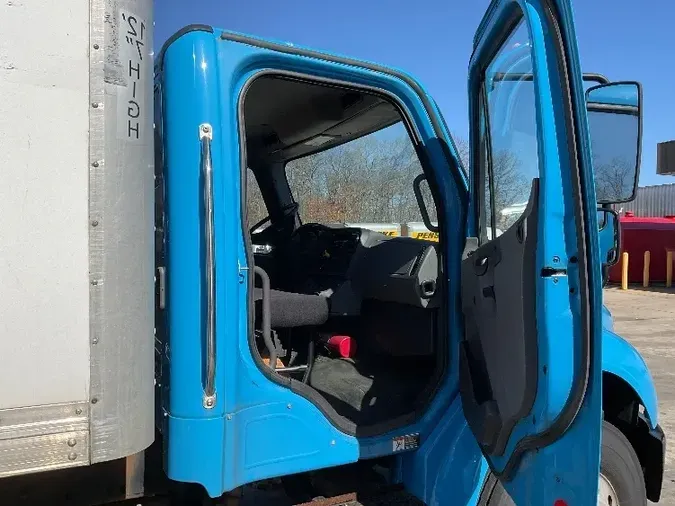 2018 Freightliner M2