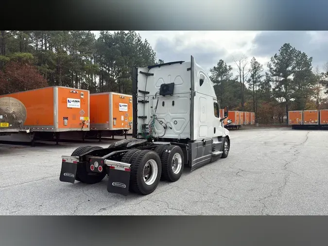 2022 Freightliner Cascadia 1264e2bc8e01354c3939a0e35944aae2ac8