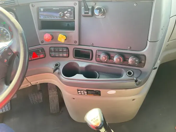 2016 FREIGHTLINER/MERCEDES CASCADIA 113