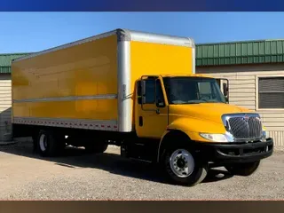 2018 International 4300 SBA 4X2