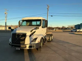 2019 VOLVO VNL64TRACTOR