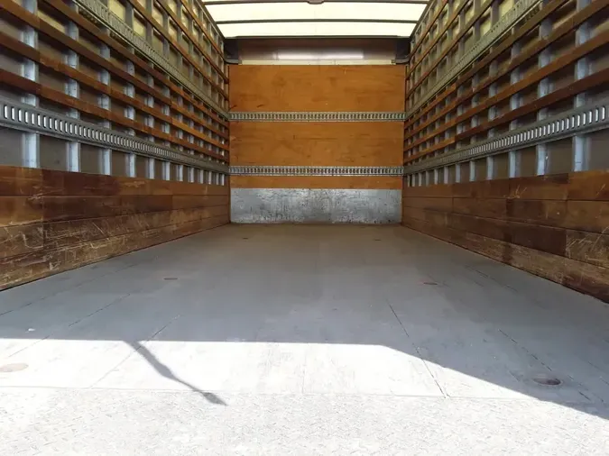 2020 FREIGHTLINER M2 106