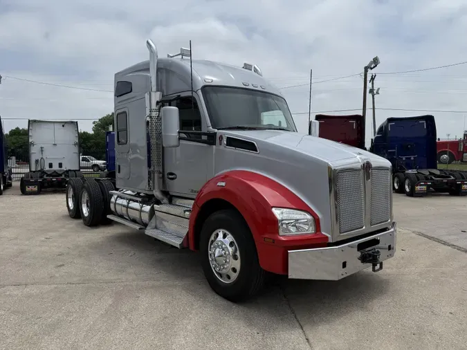 2019 Kenworth T880