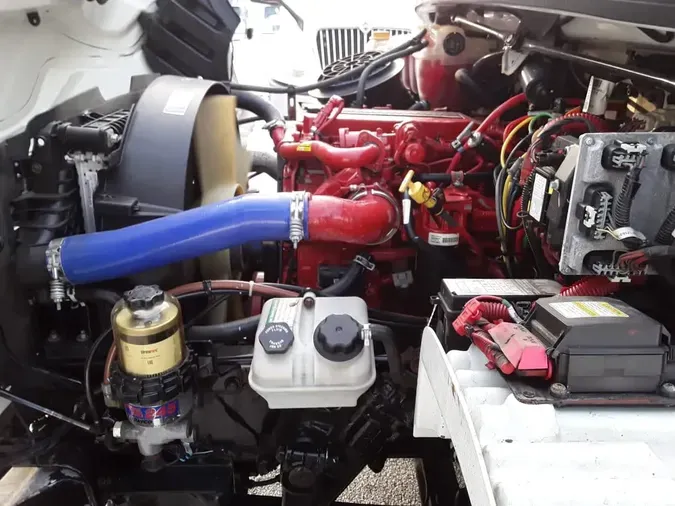 2020 FREIGHTLINER/MERCEDES M2 106