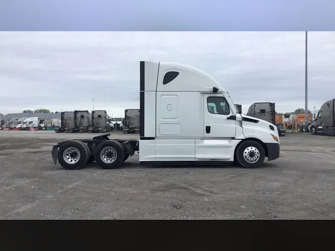 2022 Freightliner Cascadia 1264e383866d594aa3aca804e6829284f16