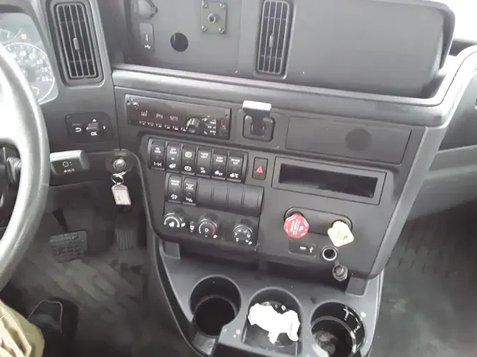 2019 NAVISTAR INTERNATIONAL LT625 DAYCAB T/A