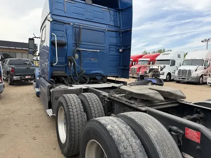2016 VOLVO VNL64T780