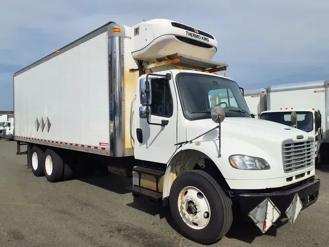 2017 FREIGHTLINER M2 106