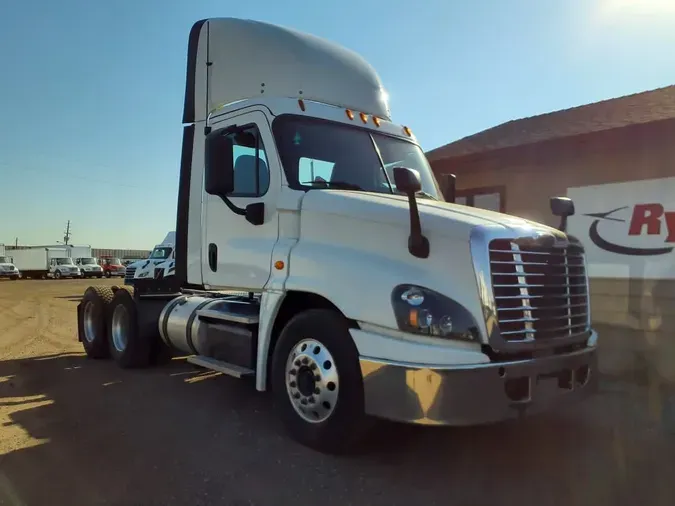 2018 FREIGHTLINER CASCADIA 125