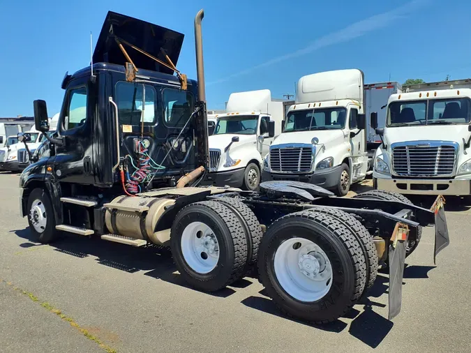 2017 FREIGHTLINER/MERCEDES CASCADIA 125