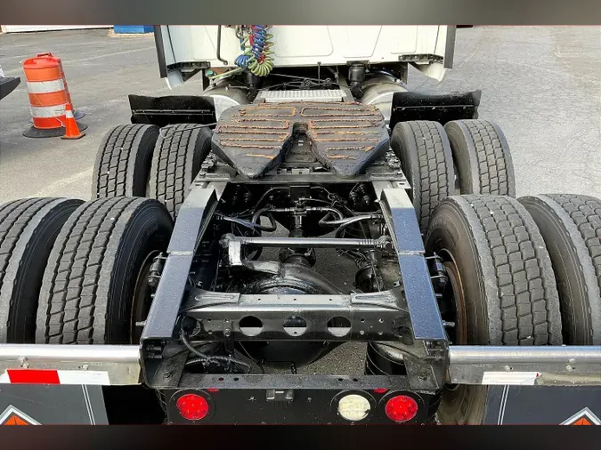 2022 INT LT625 6x44e3f9b0da90dfe856255d5cc673d9549