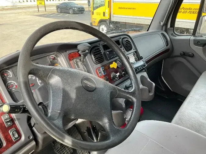 2018 Freightliner M2