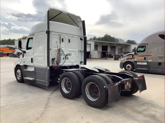 2021 Freightliner Cascadia