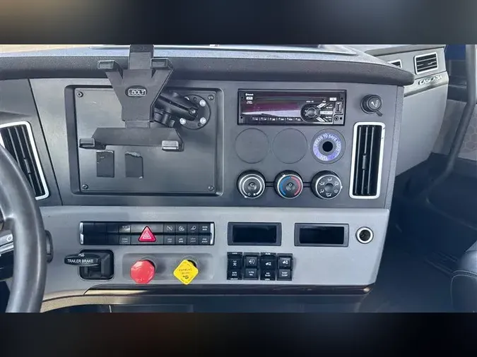 2020 FREIGHTLINER CA126