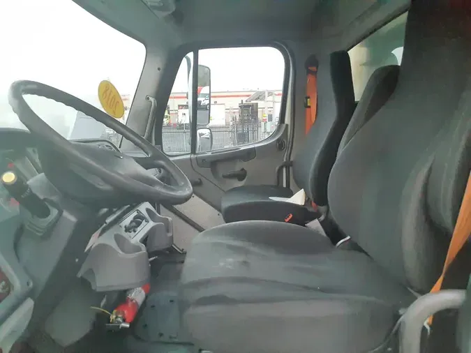 2018 FREIGHTLINER/MERCEDES M2 106