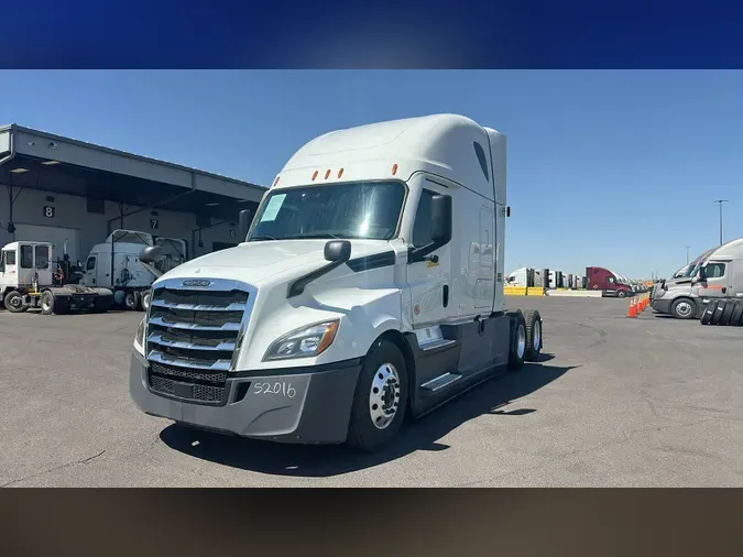 2021 Freightliner Cascadia 126