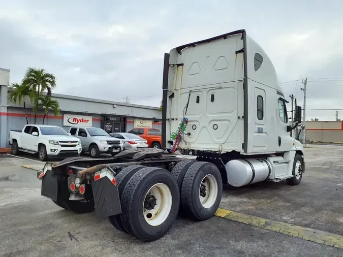 2020 FREIGHTLINER/MERCEDES CASCADIA 1254e4433c8dcbedd230fe63f4233fadda5