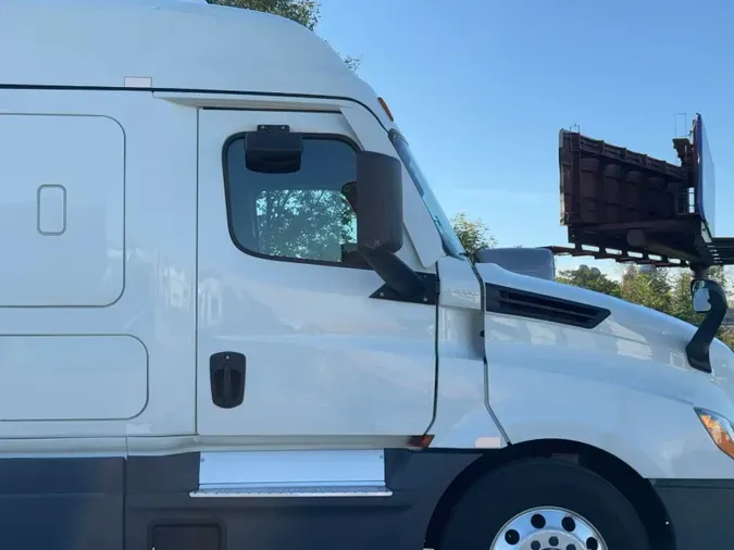 2021 Freightliner Cascadia 1264e4f6934898597cf0ac653092294d8fa