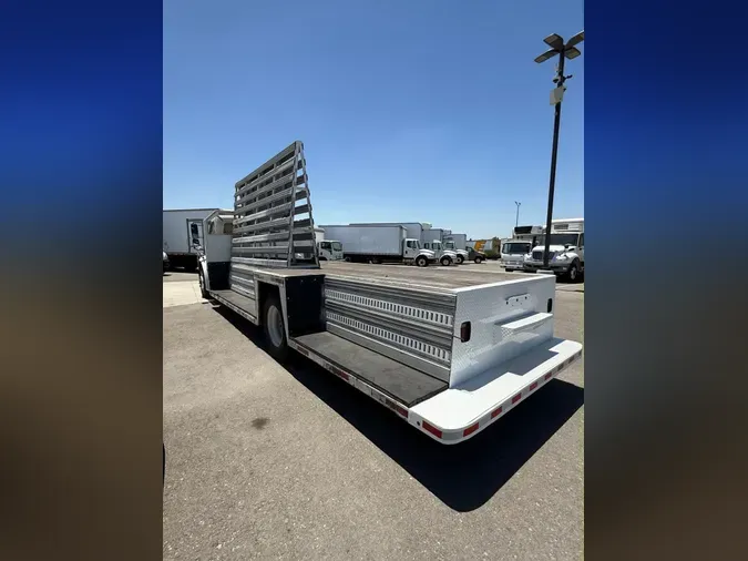 2016 FREIGHTLINER M2 106