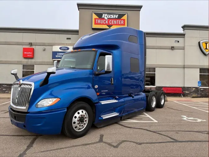 2022 International LT625