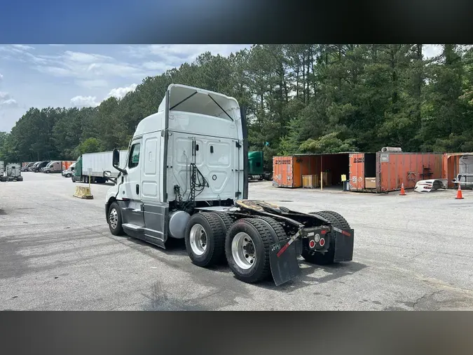 2021 Freightliner Cascadia 1264e52d247fb8e97eff21ea22c4ad47d68