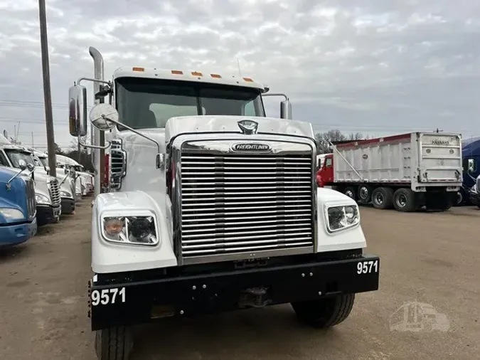 2015 FREIGHTLINER CORONADO 122 SD