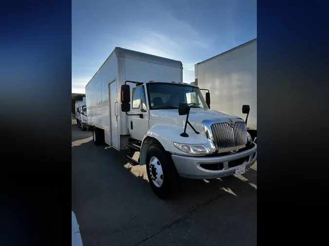 2018 NAVISTAR INTERNATIONAL 4300 LP