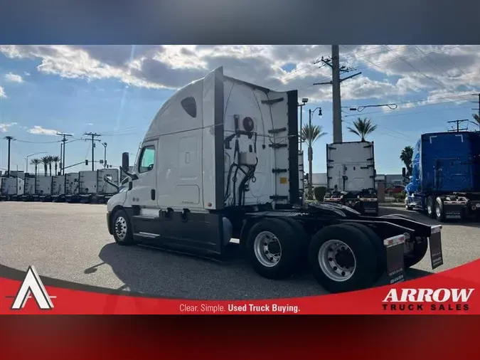 2021 FREIGHTLINER CA126