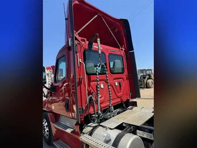 2019 FREIGHTLINER CASCADIA 125