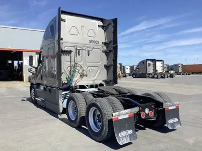 2023 Freightliner Cascadia