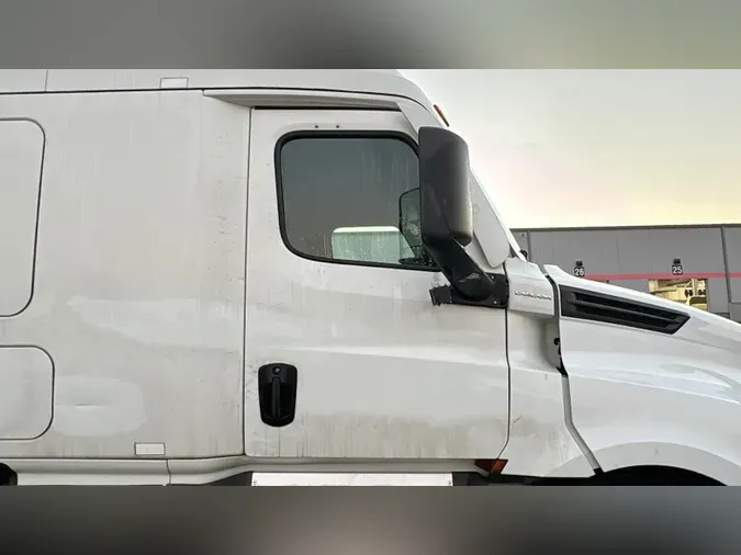 2021 Freightliner Cascadia 1264e640b8650ae762bac40f14b5192573e