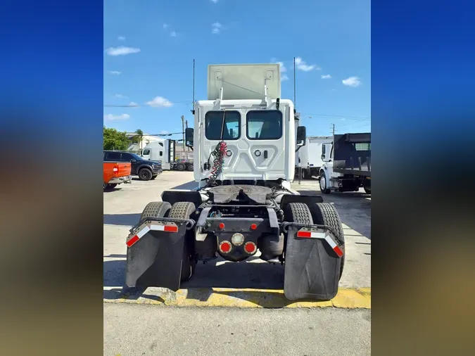 2018 FREIGHTLINER/MERCEDES CASCADIA 113
