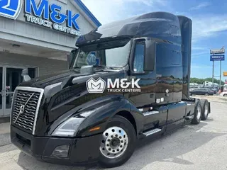 2023 VOLVO VNL64T760