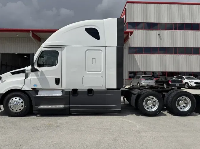 2023 Freightliner Cascadia&reg;