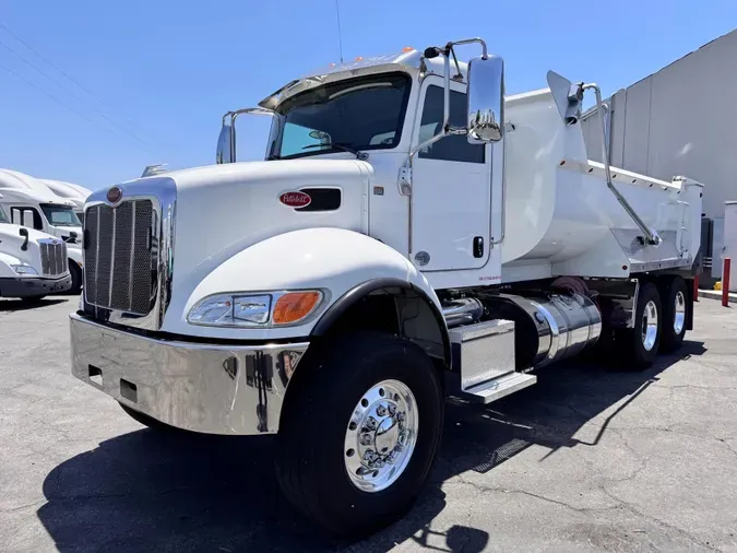 2021 Peterbilt 348