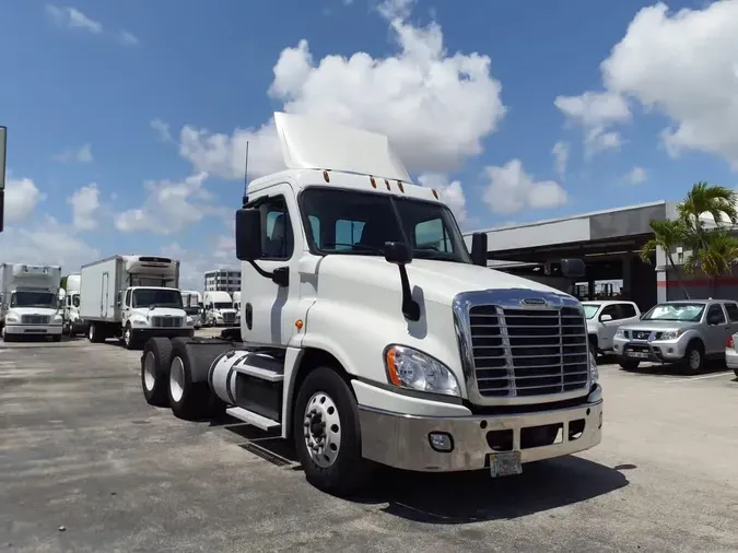 2019 FREIGHTLINER CASCADIA 125