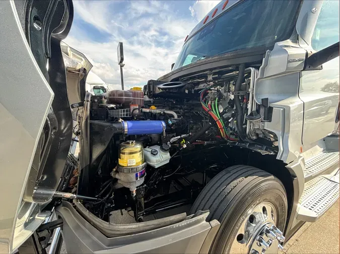 2023 Freightliner Cascadia 126