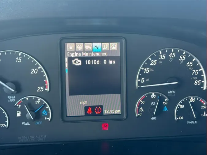 2020 Freightliner Cascadia 126