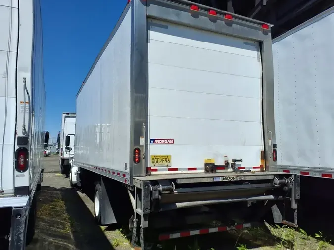 2018 FREIGHTLINER M2 106