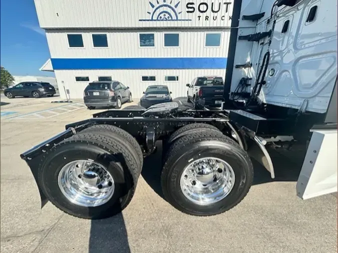 2022 Freightliner PT126SLP
