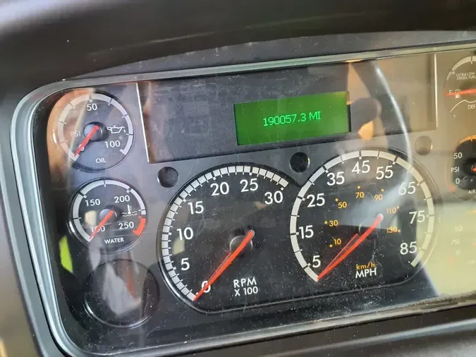 2019 FREIGHTLINER/MERCEDES M2 106